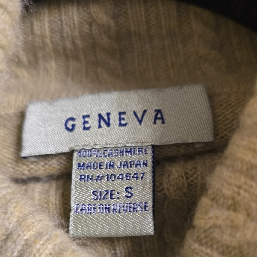Cashmere Geneva Women's Soft Green Turtleneck Sweater - Picture 2 of 13